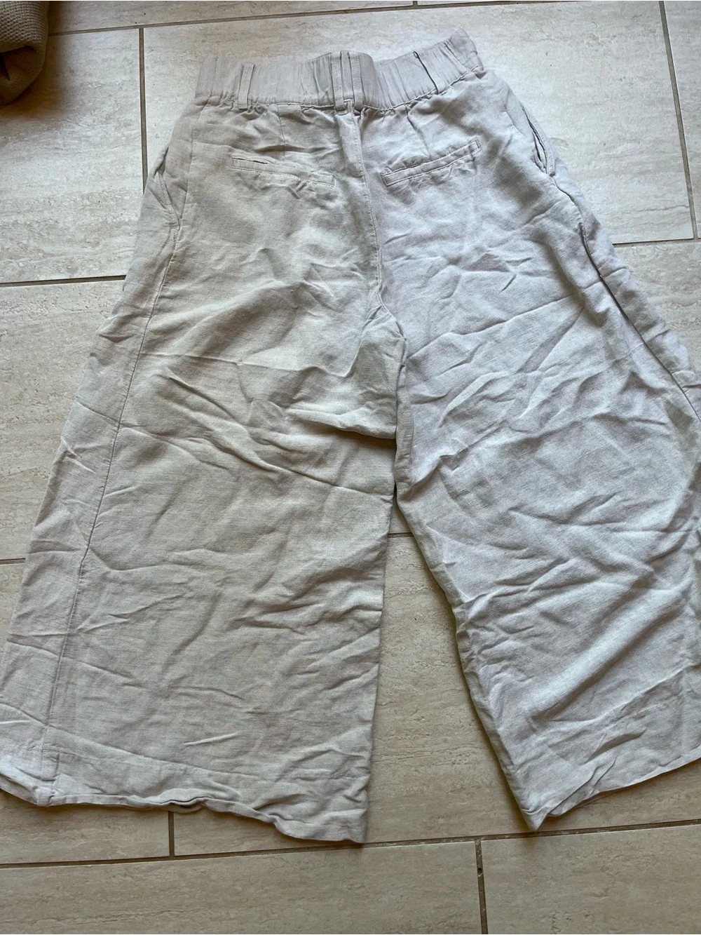 H&M Wide Leg Linen-Blend Crop Pants in Light Beige